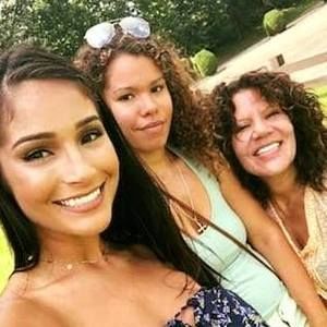 Meet your Posher, Sheila